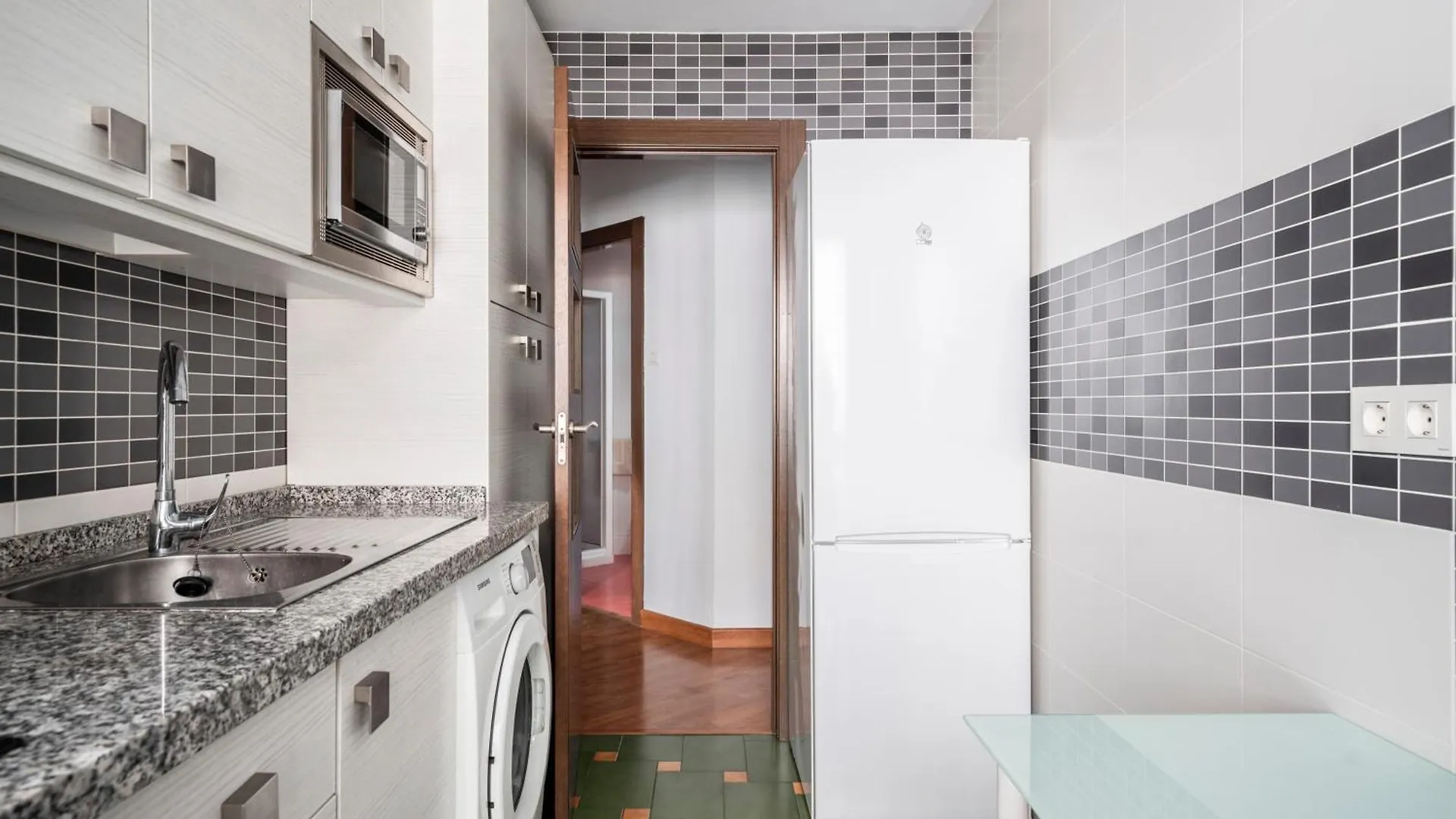 Estancia Confortable En El Centro De Granada Apartment